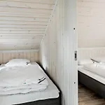 Semesterbostad Cozy In Vaeggerlose With Wifi Bøtø By